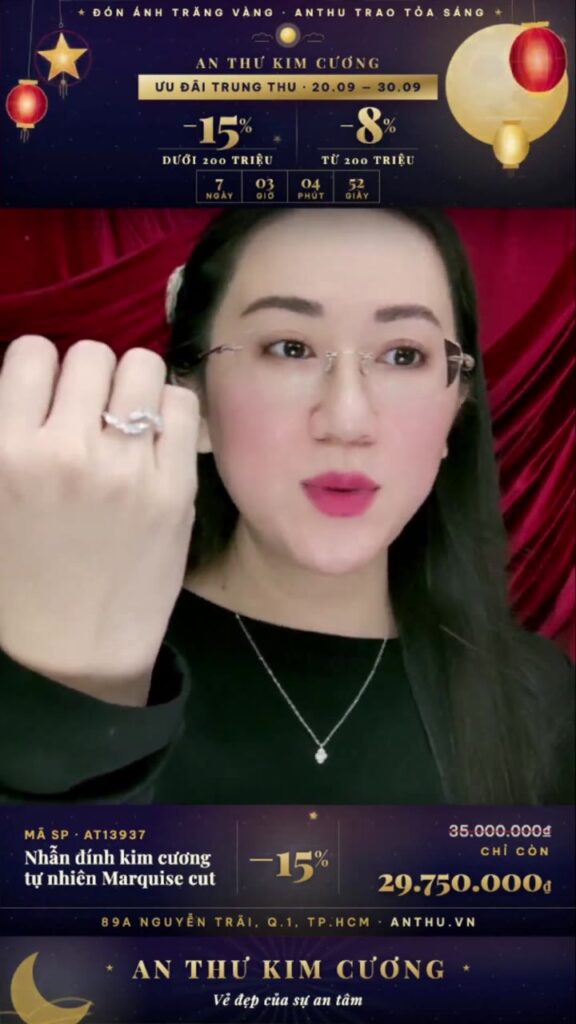 Nhẫn đính kim cương tự nhiên Marquise cut